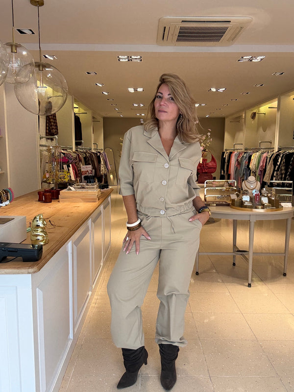 Suit beige